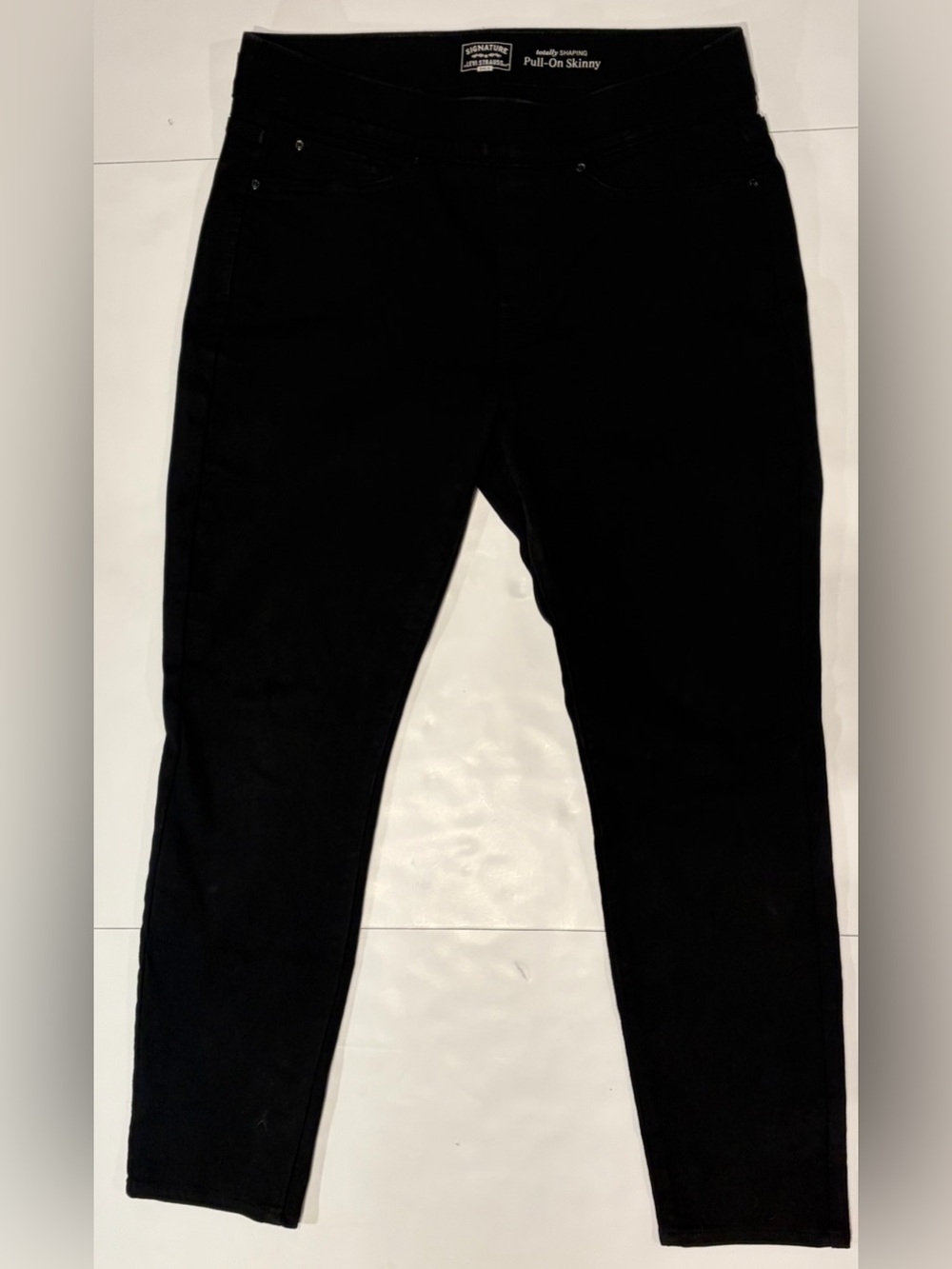 Signature by Levi Strauss Totally Shaping Pull-On Skinny Jeans Black Size 32
